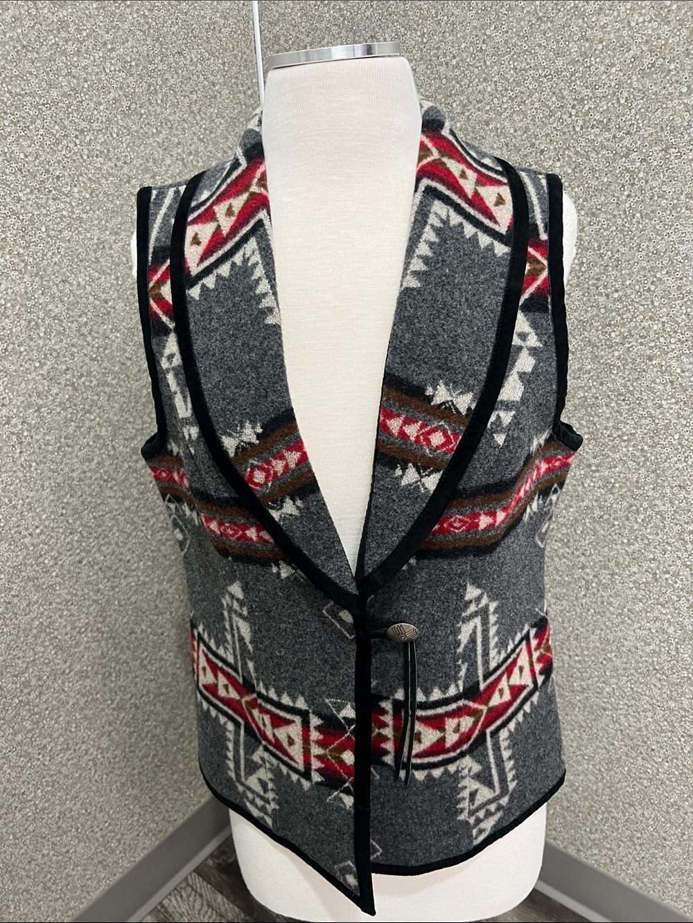Pendleton Gray Wool Vest Southwestern Aztec Native Print with Red Accents Size S
